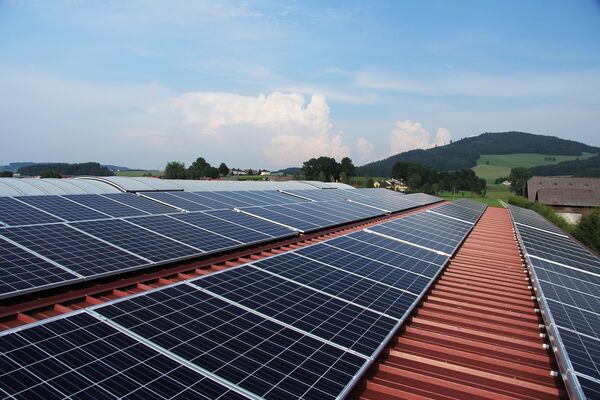 Solarzellen auf Dach