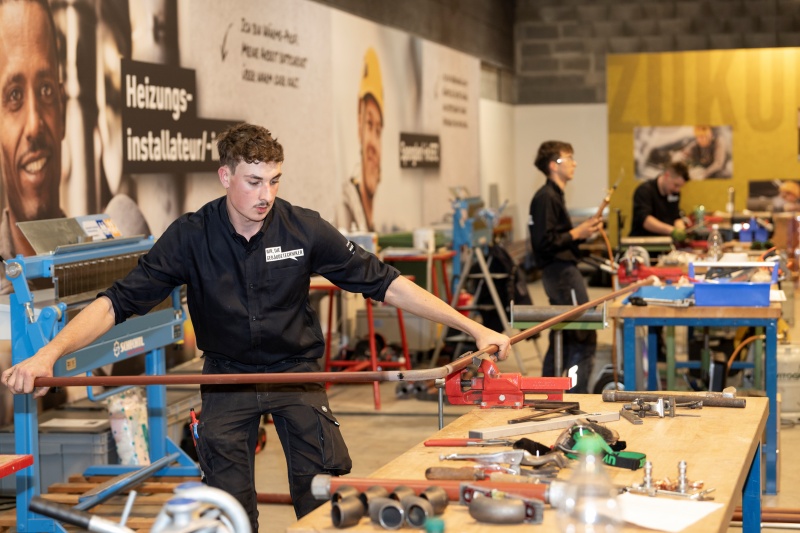 Luk Vogelsang: «Mich fasziniert die Hydraulik und die neuen Heiztechnologien, die derzeit entwickelt werden.» (Foto: Leo Boesinger)